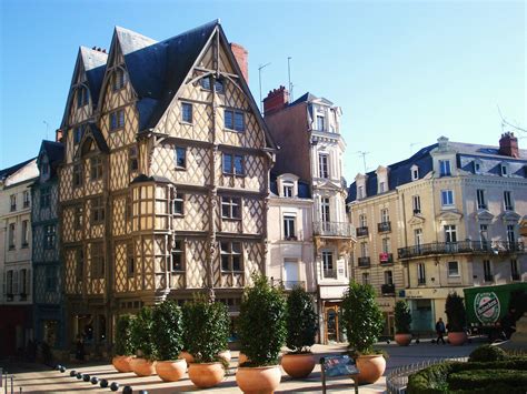 oldest building in france